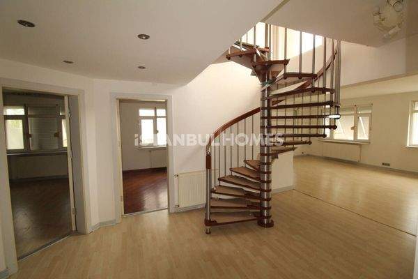 Duplex 4-Bedroom Flat 350 m off Sea in İstanbul Beyoğlu