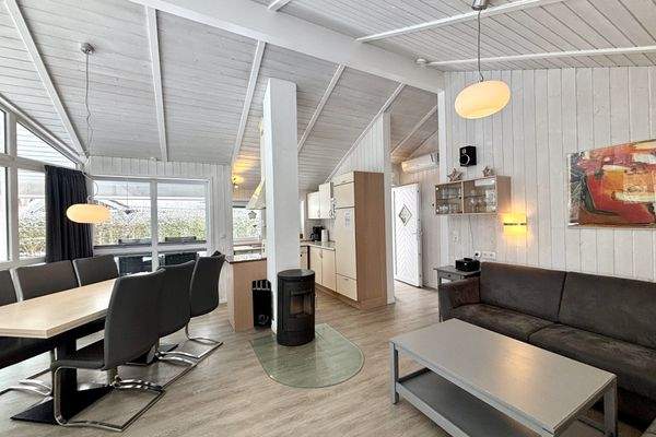 geselliger Wohn-/Ess-/Kochbereich