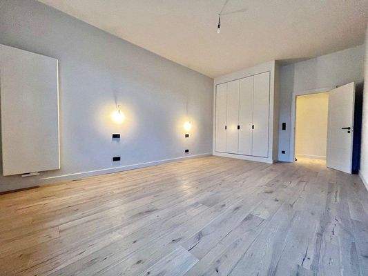 viel Platz im Schlafzimmer