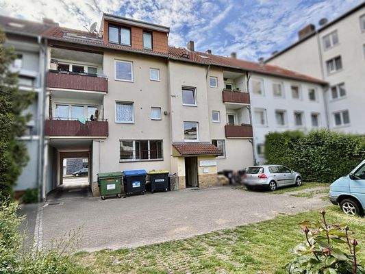 Rückwärtige Ansicht / Parkplätze