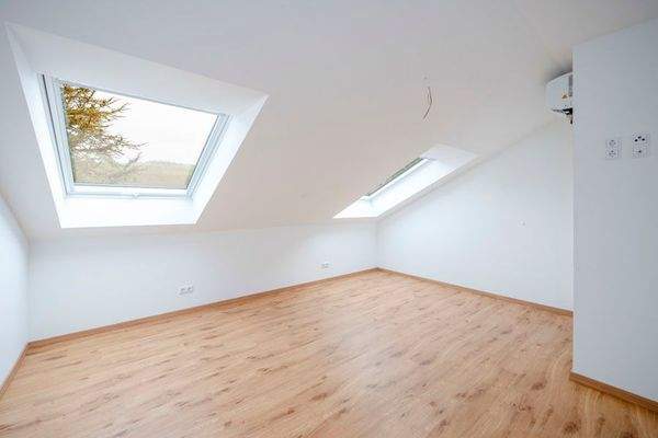 Schlafzimmer mit Ankleide