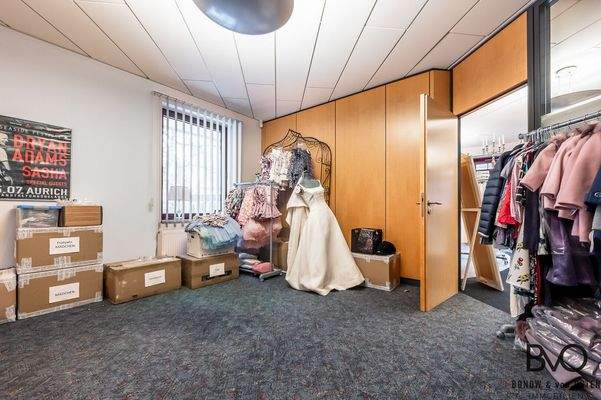 Ruhiger Beratungs- und Präsentationsbereich im hinteren Ladenbereich