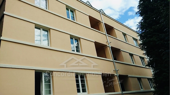 Südseite mit Balkon