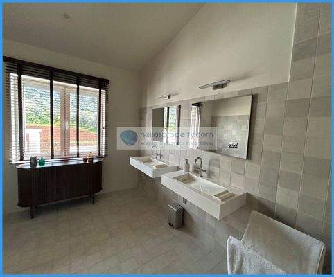 26c6bcafa1d0489fad5645b902aa0a95-original