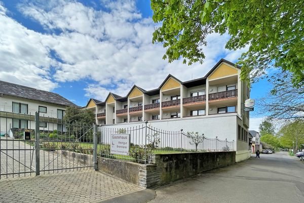 Gästezimmer mit Balkon