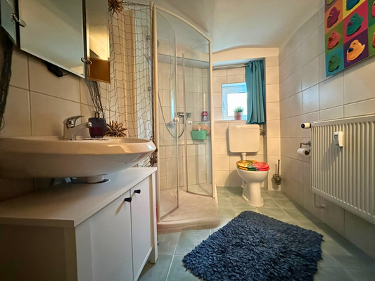 Badezimmer Hauptwohnung Erdgeschoss 