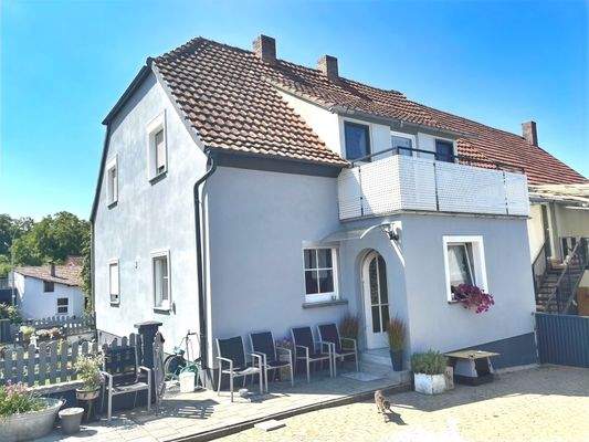 Sonnenverwöhnte, ruhige Lage... die Südostansicht des charmanten Hauses