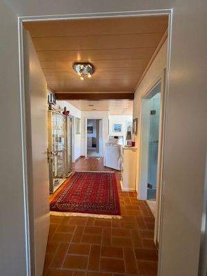 Flur mit Platz DG.jpg