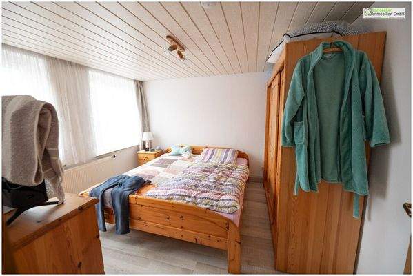 Schlafzimmer DG