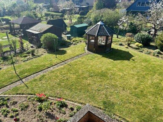 Gartenansicht vom Balkon