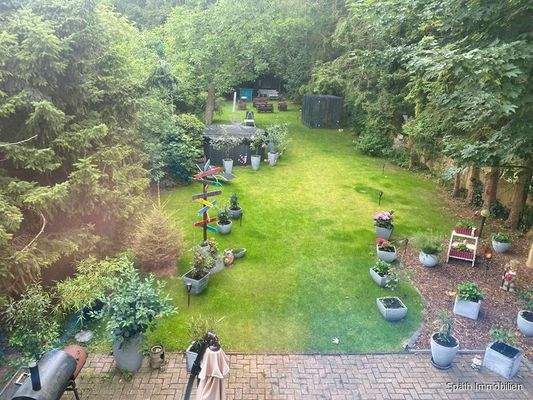 Großzügiger Gartenbereich