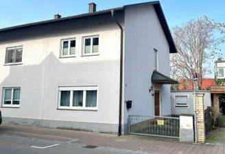 Neuenburg Aussenansicht.jpg