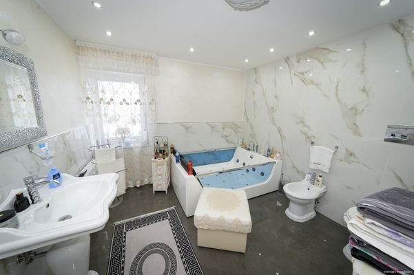 Bad OG mit Dusche