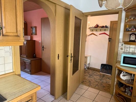 EG Küche Bild 4 -Immobilien Baumeister Neuburg.jpg