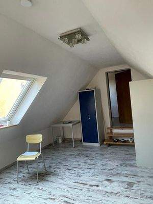 Schlafzimmer / Hobbyraum