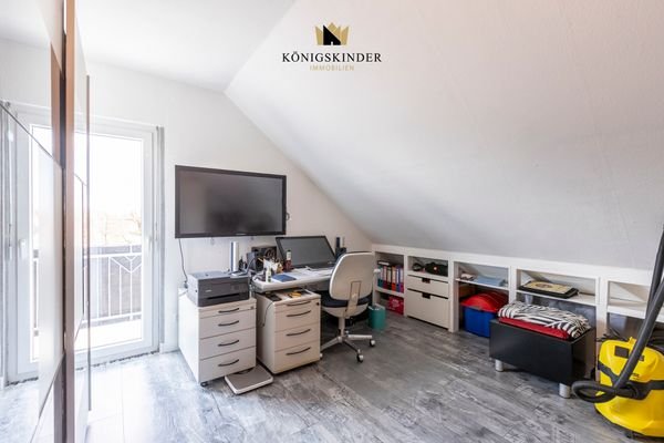 Kinderzimmer 3, Gästezimmer, Ankleidezimmer oder Büro (OG)