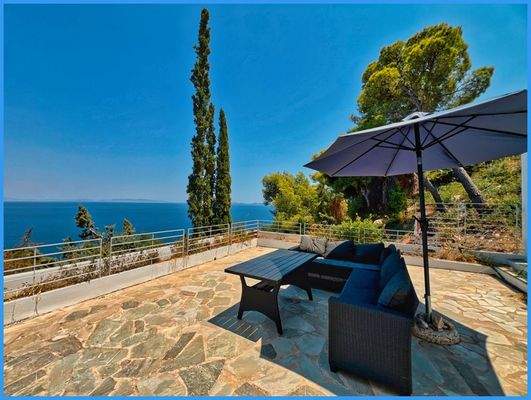 ff2c6898ebe2492b9611502ea09c78f1-original