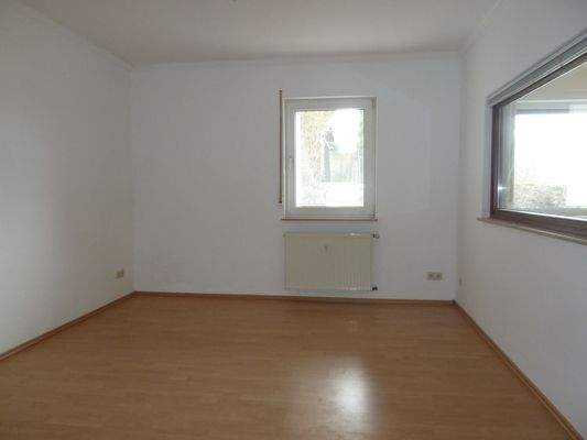 Whg. Nr. 1 Souterrain links (3)