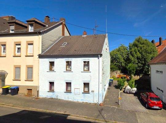 Frontansicht des Hauses