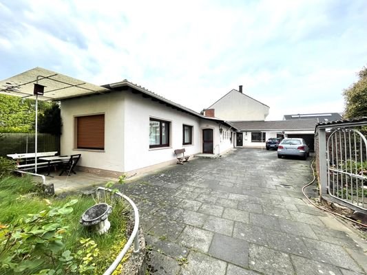 Ansicht Hinterhaus: Wohnung, Lager, Büro