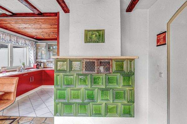 Kachelofen im Esszimmer (EG)