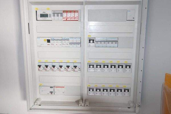 Moderner Stromsicherungskasten