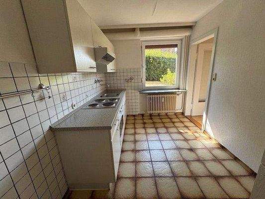 Küche mit Einbauküche