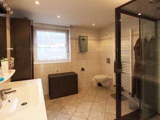 Modernisiertes Bad im OG