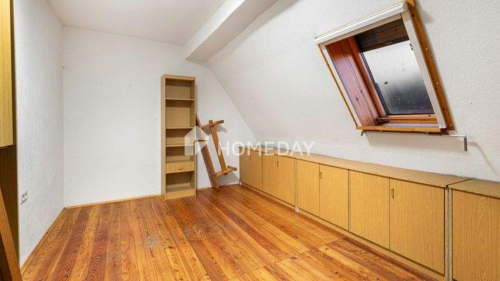 1. OG Schlafzimmer 1 1