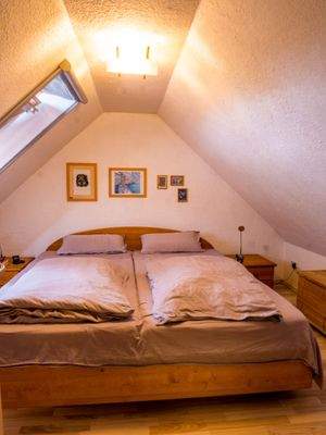 DG - Whg. 2 - Empore - Schlafzimmer 8301.jpg