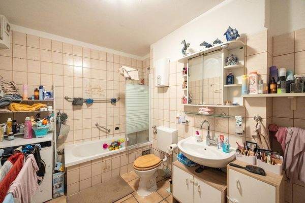 Badezimmer mit Badewanne