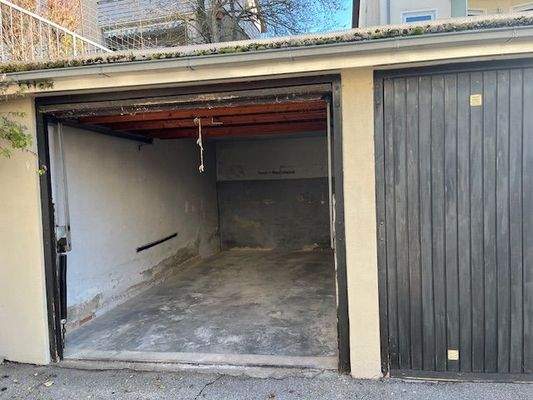 Garage beim Haus