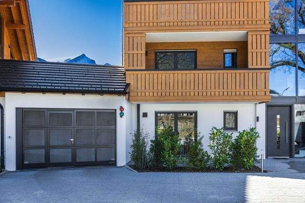 Haus Kramerspitz (rechts)  |&nbsp; Holzfassade