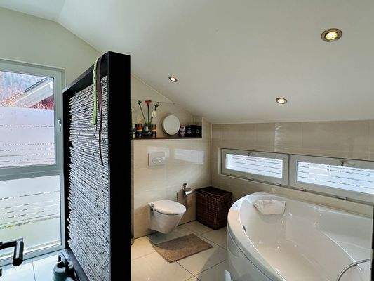 Badezimmer im Obergeschoss