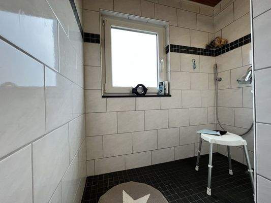 Dachgeschoss: Dusche