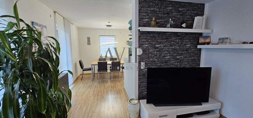 EG_Wohnzimmer in Essbereich