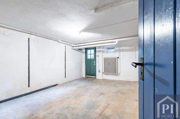 Vollkeller mit Außenzugang in den Garten