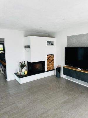 Kamin mit Wassertasche im Wohnzimmer