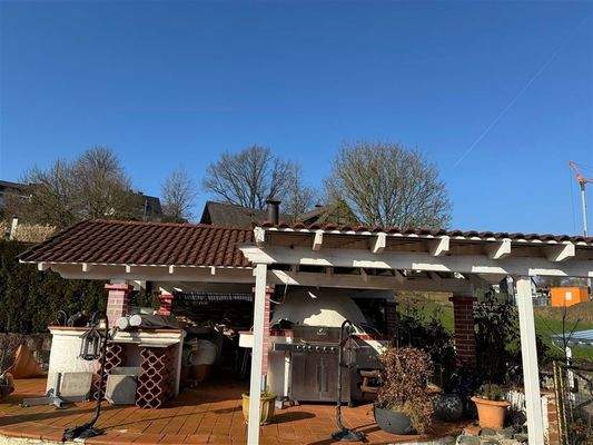 überdachter Grill-Bereich