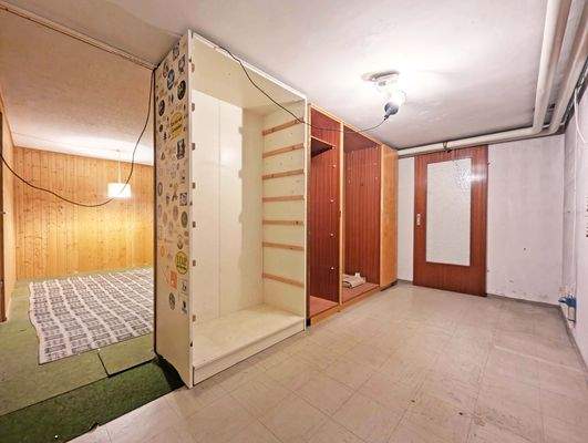 Keller-Hobbyraum PXL_20251030_145831555.NIGHTb.jpg