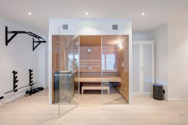 Wellness-Bereich mit Sauna