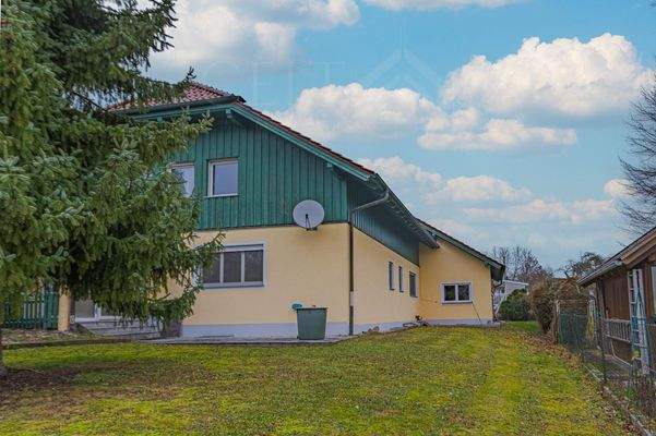 Ansicht vom Grundstück