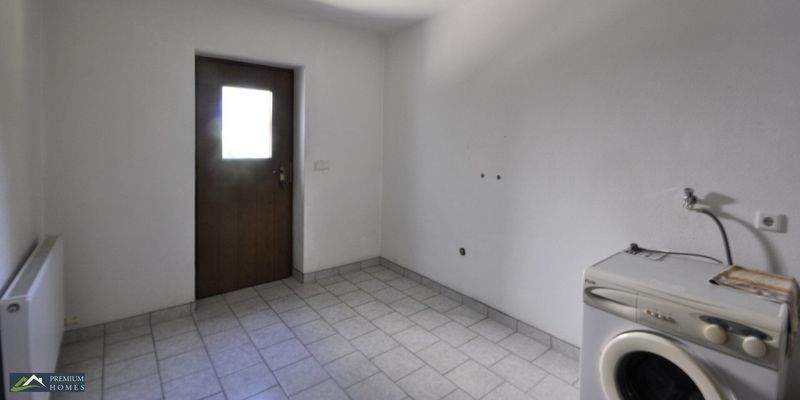 Doppelhaushälfte in Aussichtslage - Waschraum Keller