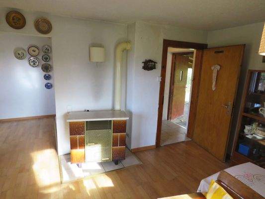 Zugang in das Wohnzimmer und Kaminanschluss 