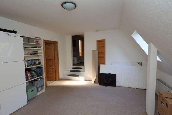 Schafzimmer (Blick auf den derzeitigen Durchgang zur linken Haushälfte)