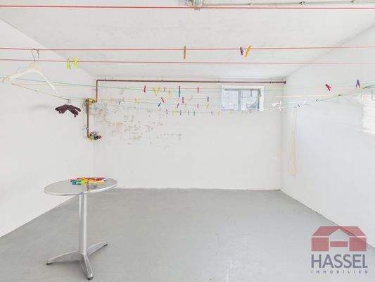 Mit Zugang in den Keller