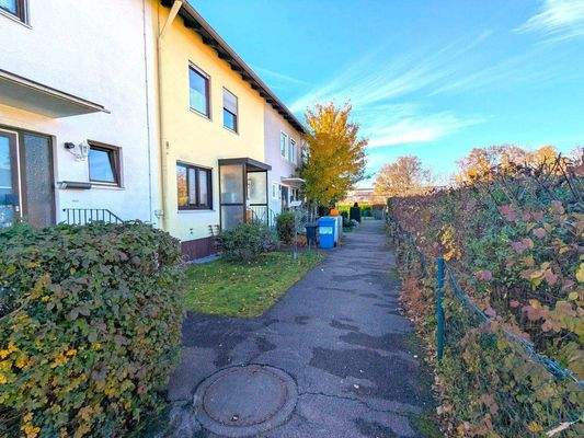 Zugang zum westlichen Reiheneckhaus