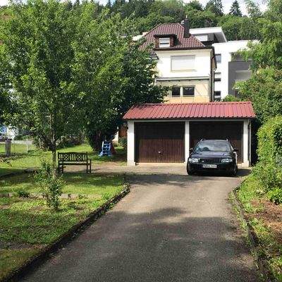 Hausans. v. hinten.jpg