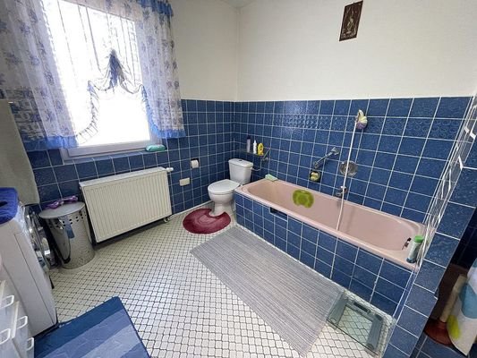 Badezimmer OG-WHG