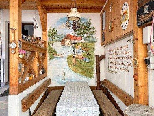 Sitzbereich im Innenhof